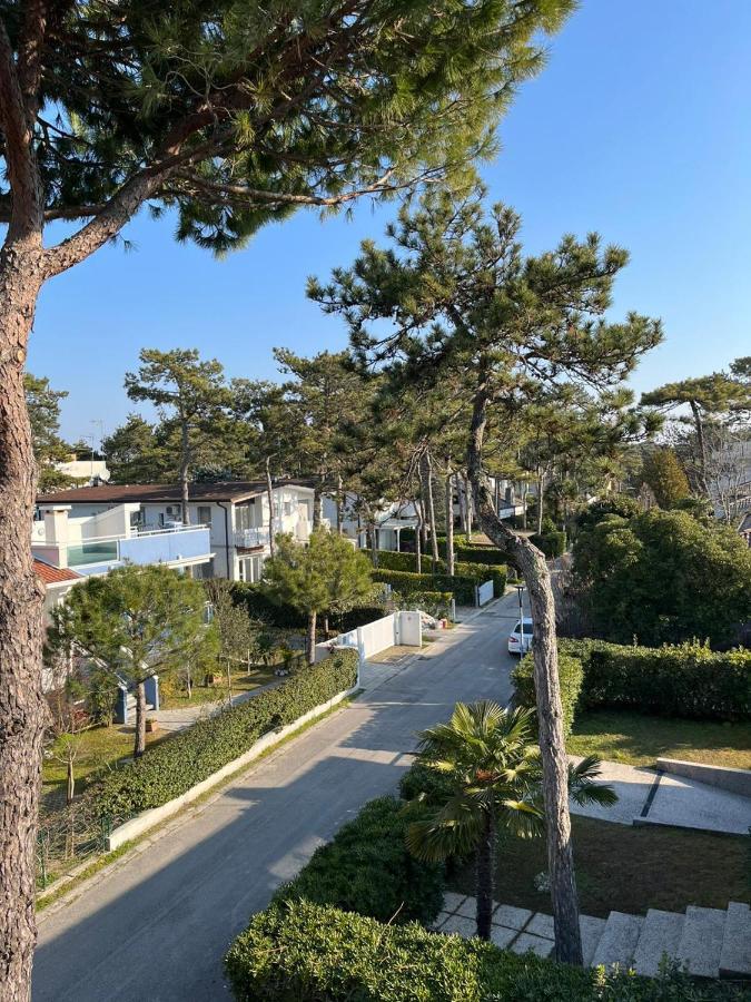 Villa Vittoria Lignano Sabbiadoro Extérieur photo